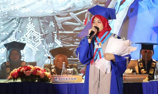 Suara Ayda Guncang Hati di Wisuda UNM: Persembahan Penuh Makna untuk Sang Ibu
