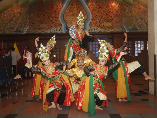 Syaa dan Tim Dancer Wisuda UNM: Dari Tarian Nusantara Sampai Rasa Deg-Degan, Semua Pecah Banget!