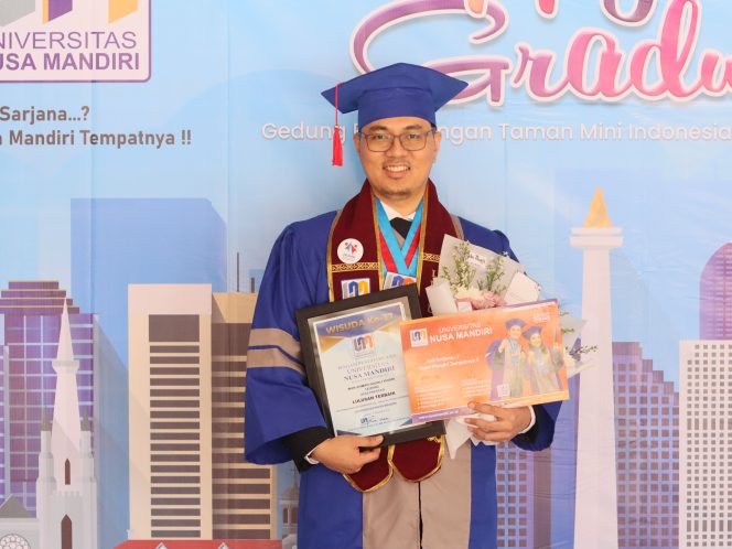 Dari Lampung ke Puncak Pascasarjana, Wisudawan Terbaik UNM yang Hidupkan Data dan Masa Depan!